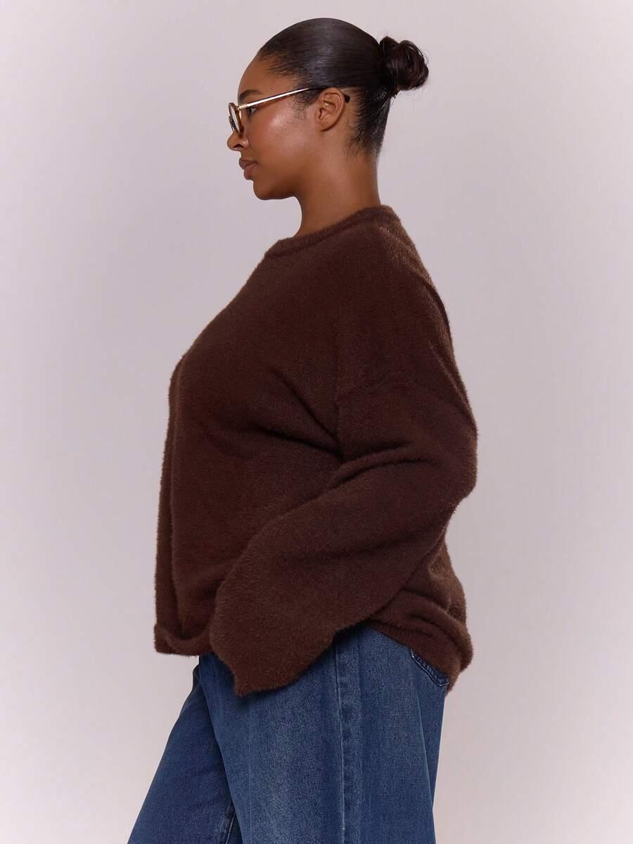 brązowy sweter długi rękaw