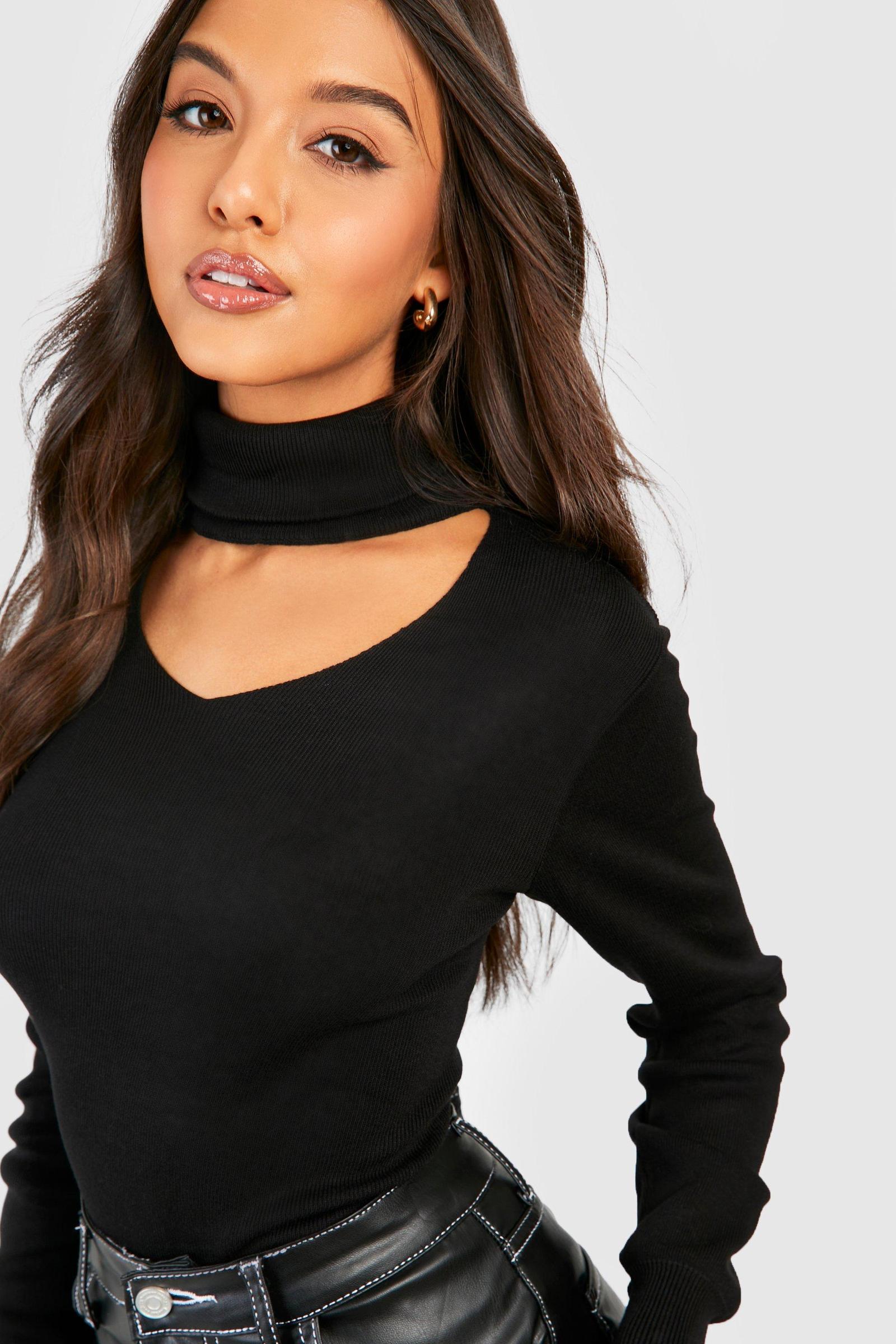 czarny sweter prążki choker