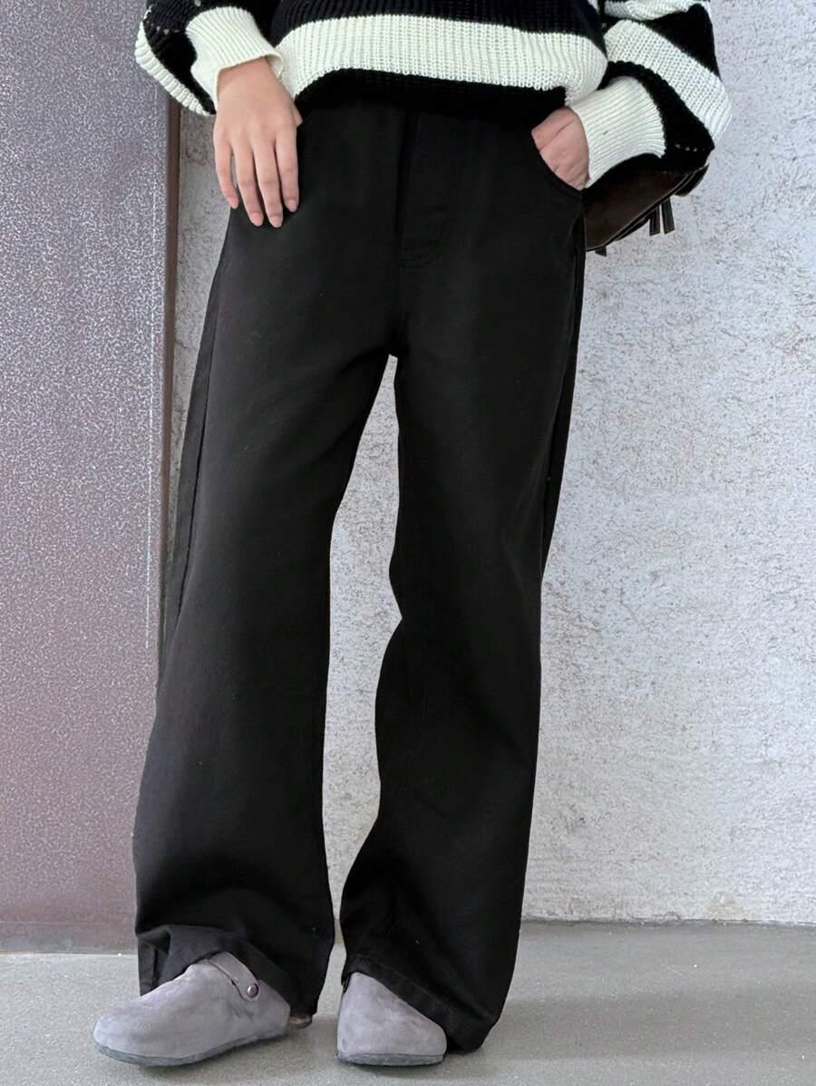 czarne spodnie jeans 