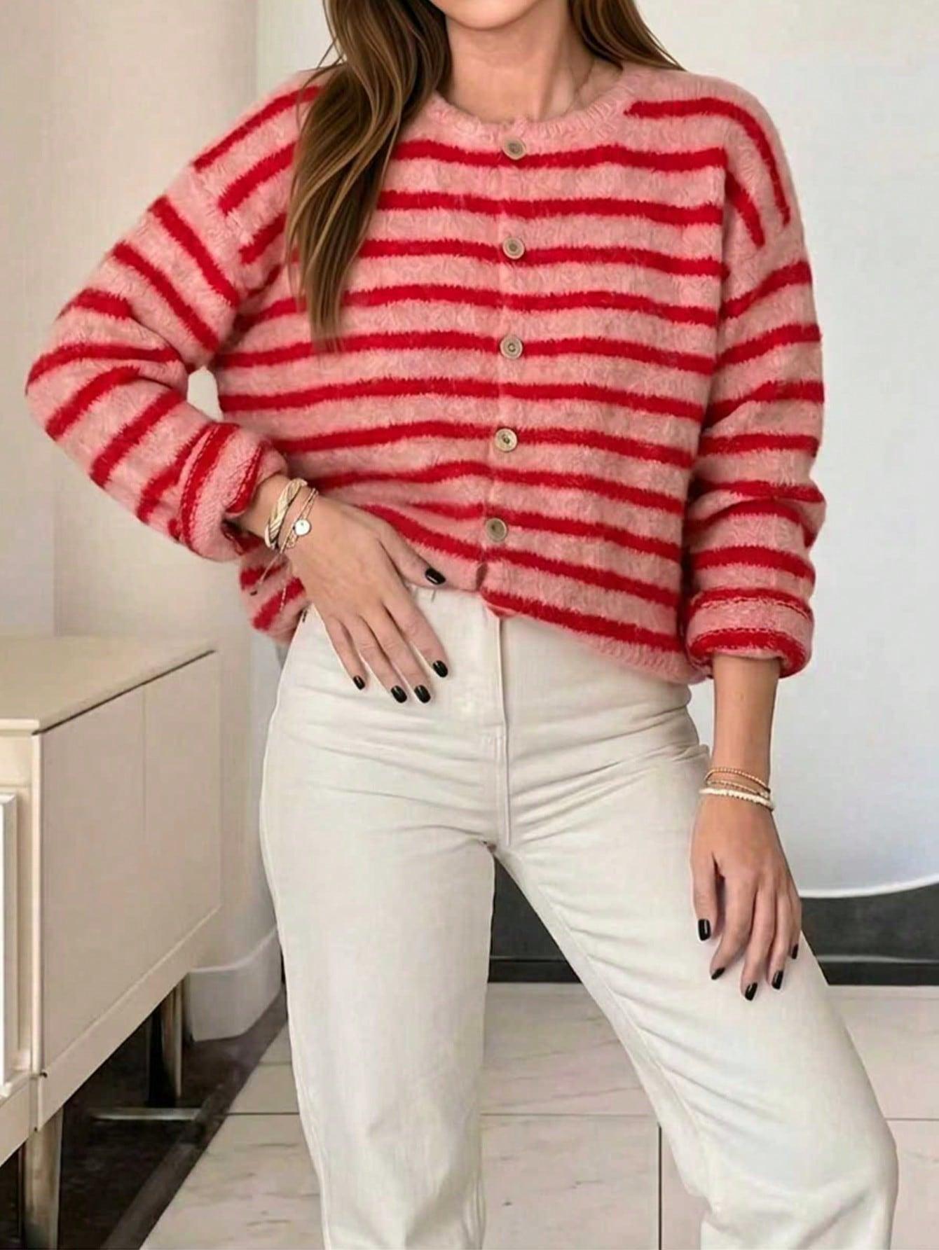 SWETER ROZPINANY DAMSKI W PASKI W STYLU RETRO