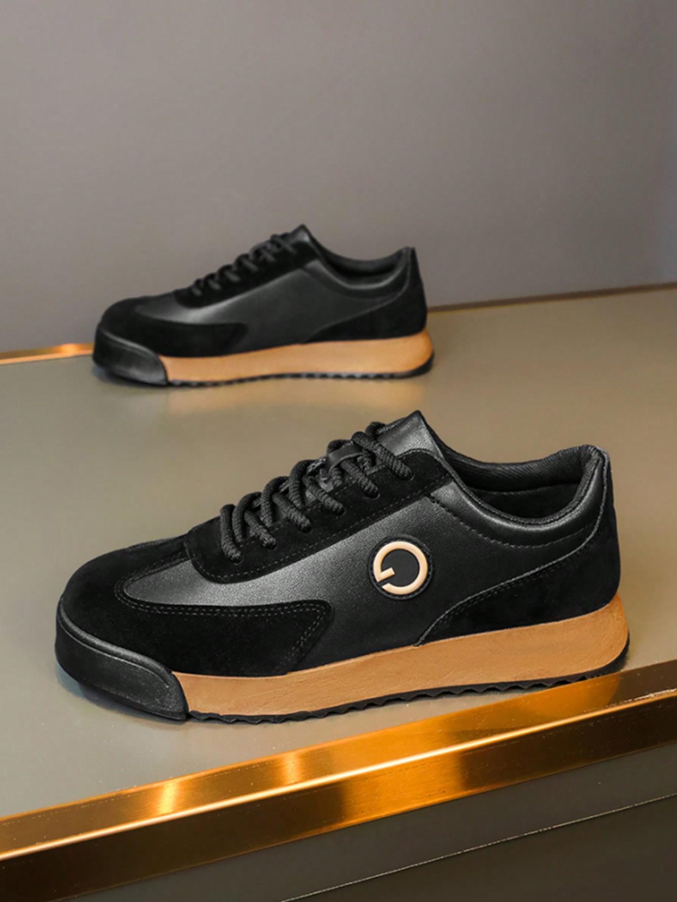 czarne buty sportowe
