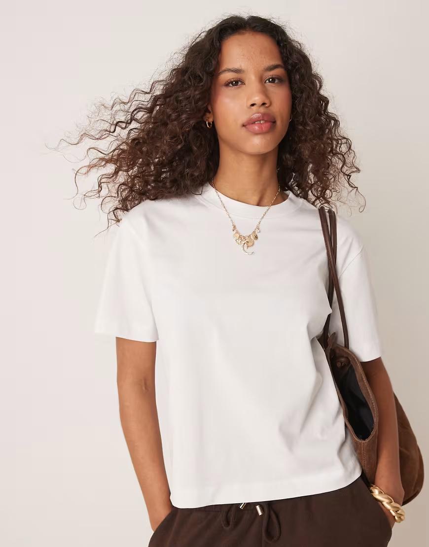 Bawełniany biały t-shirt okrągły dekolt