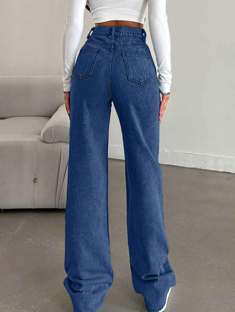 niebieskie spodnie jeans 