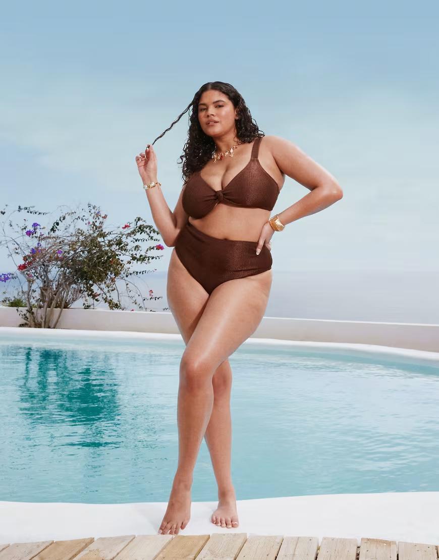 brązowy dół od bikini tekstura