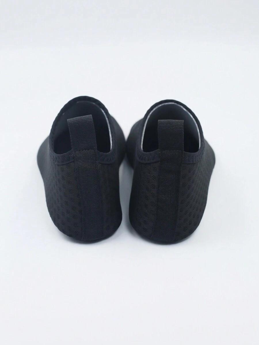 czarne buty do wody