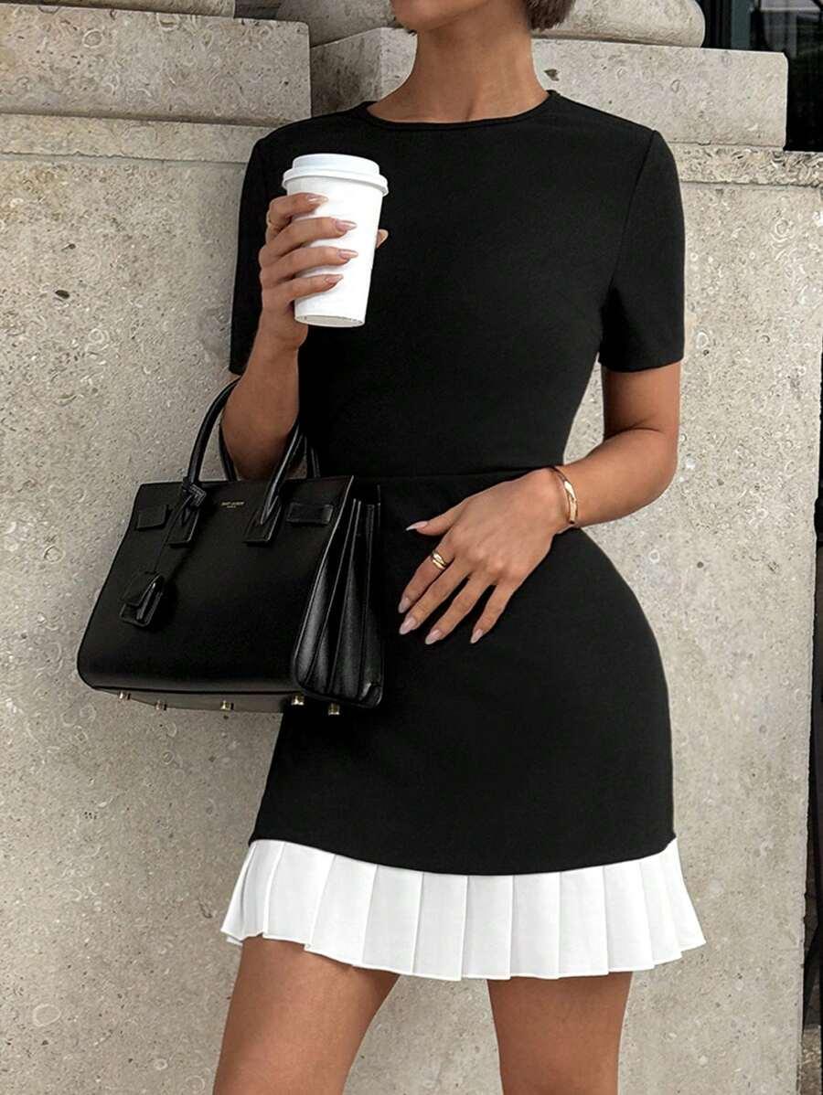 CZARNA MINI SUKIENKA