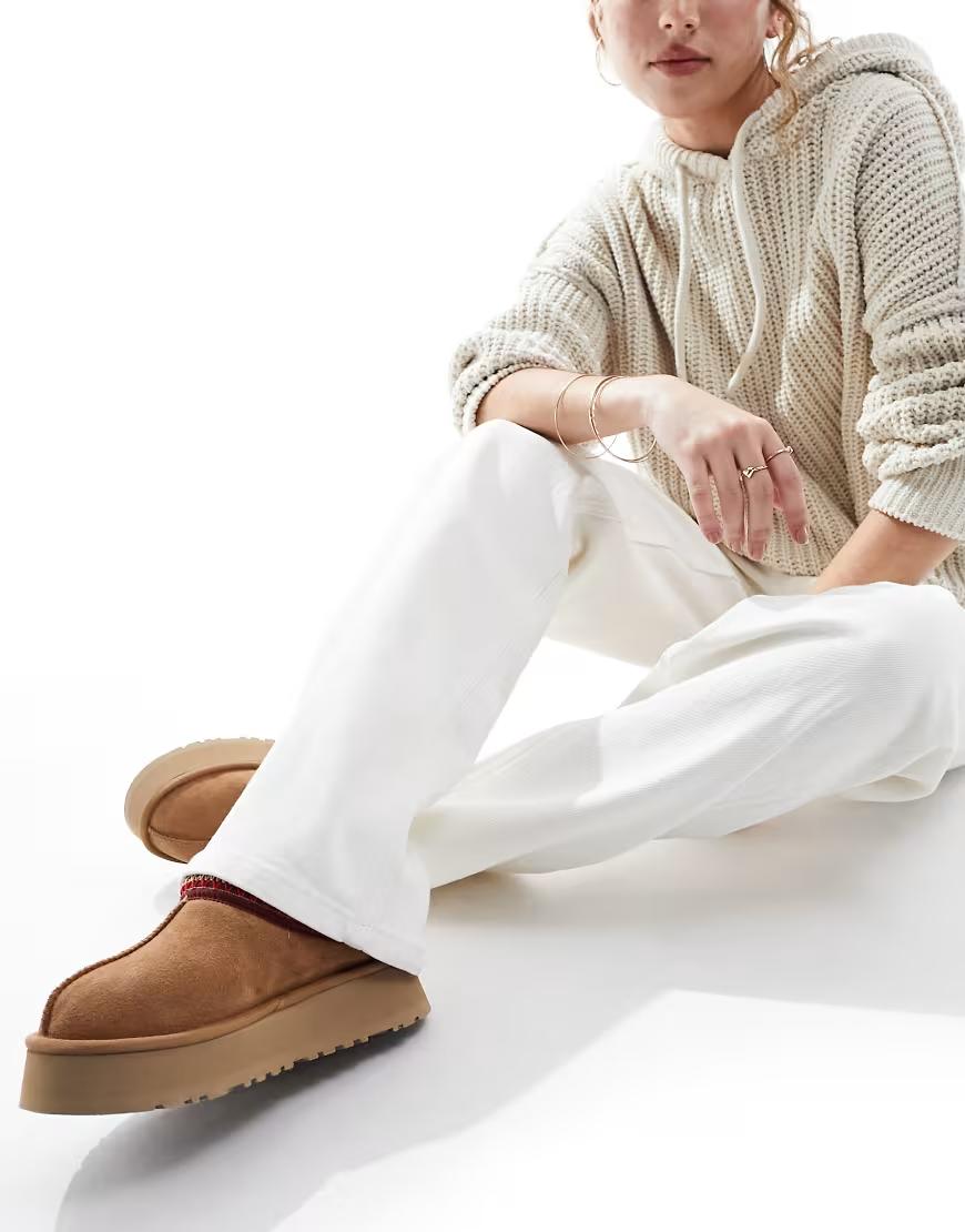BIAŁE SPODNIE JEANS