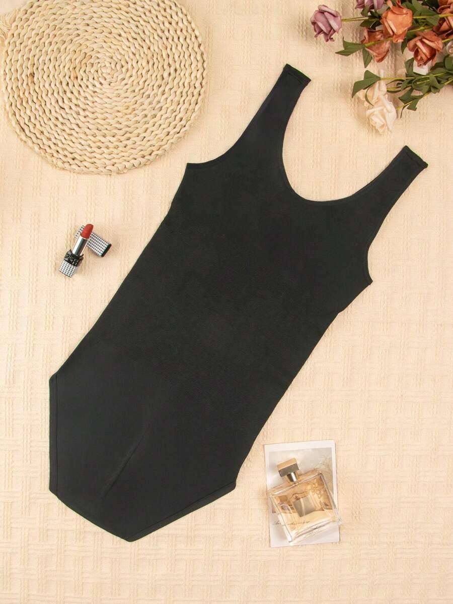 czarne modelujące body