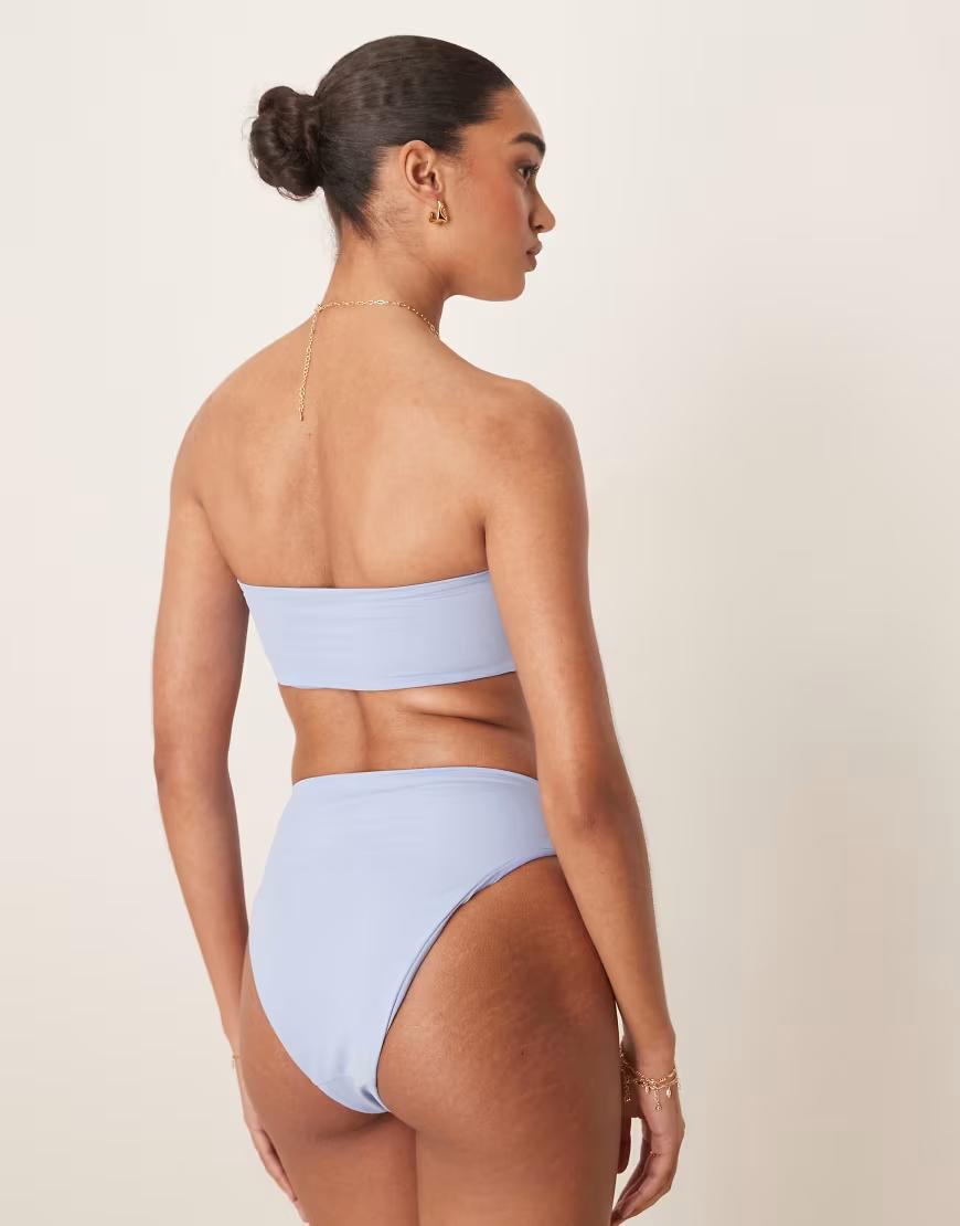 NIEBIESKI DÓŁ OD BIKINI