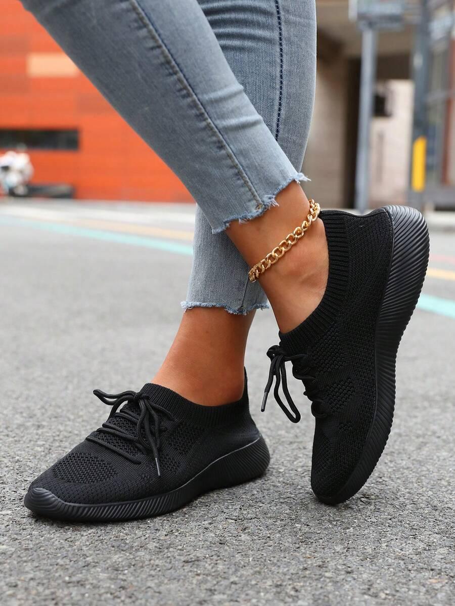 czarne buty sportowe 