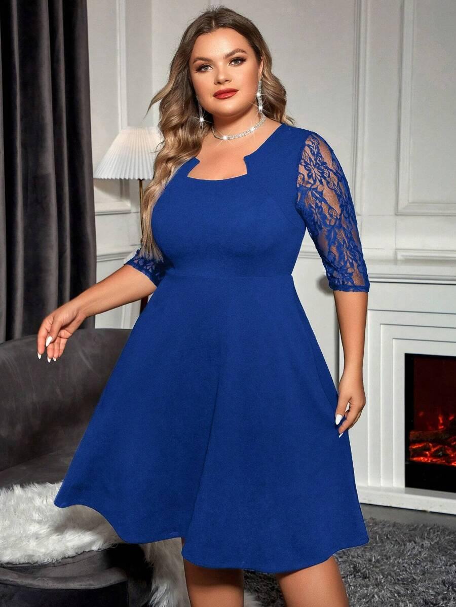 niebieska sukienka koronka