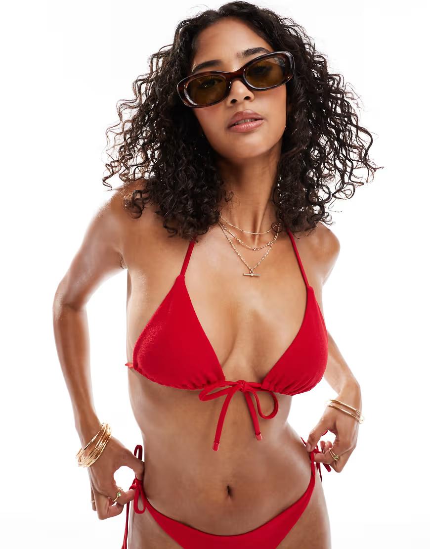 czerwona góra od bikini wiązanie