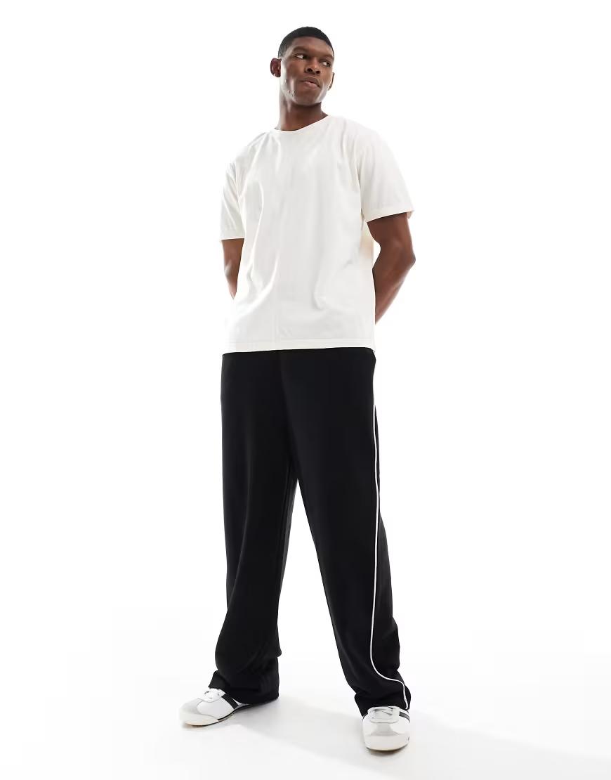 KREMOWY T-SHIRT BASIC