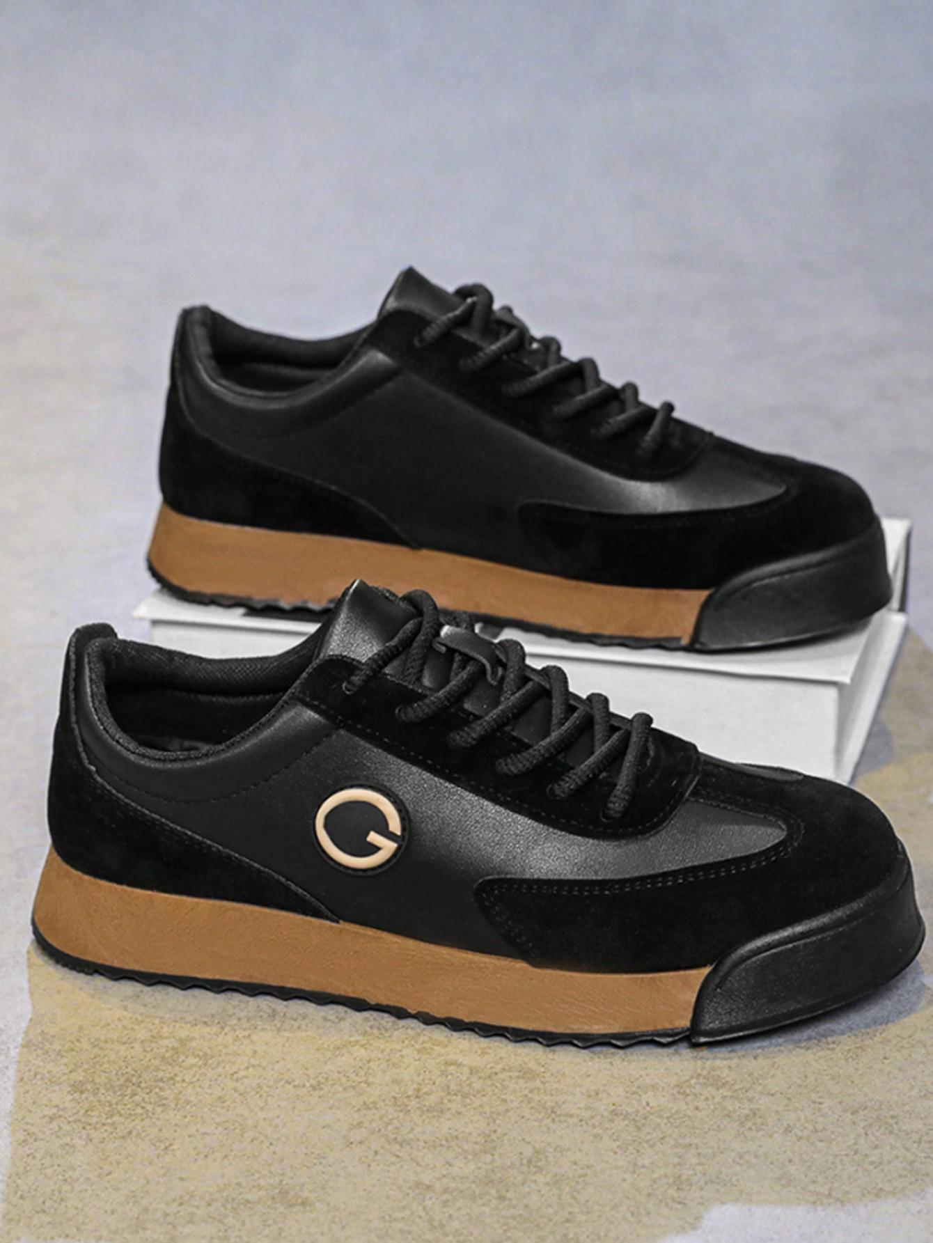czarne buty sportowe