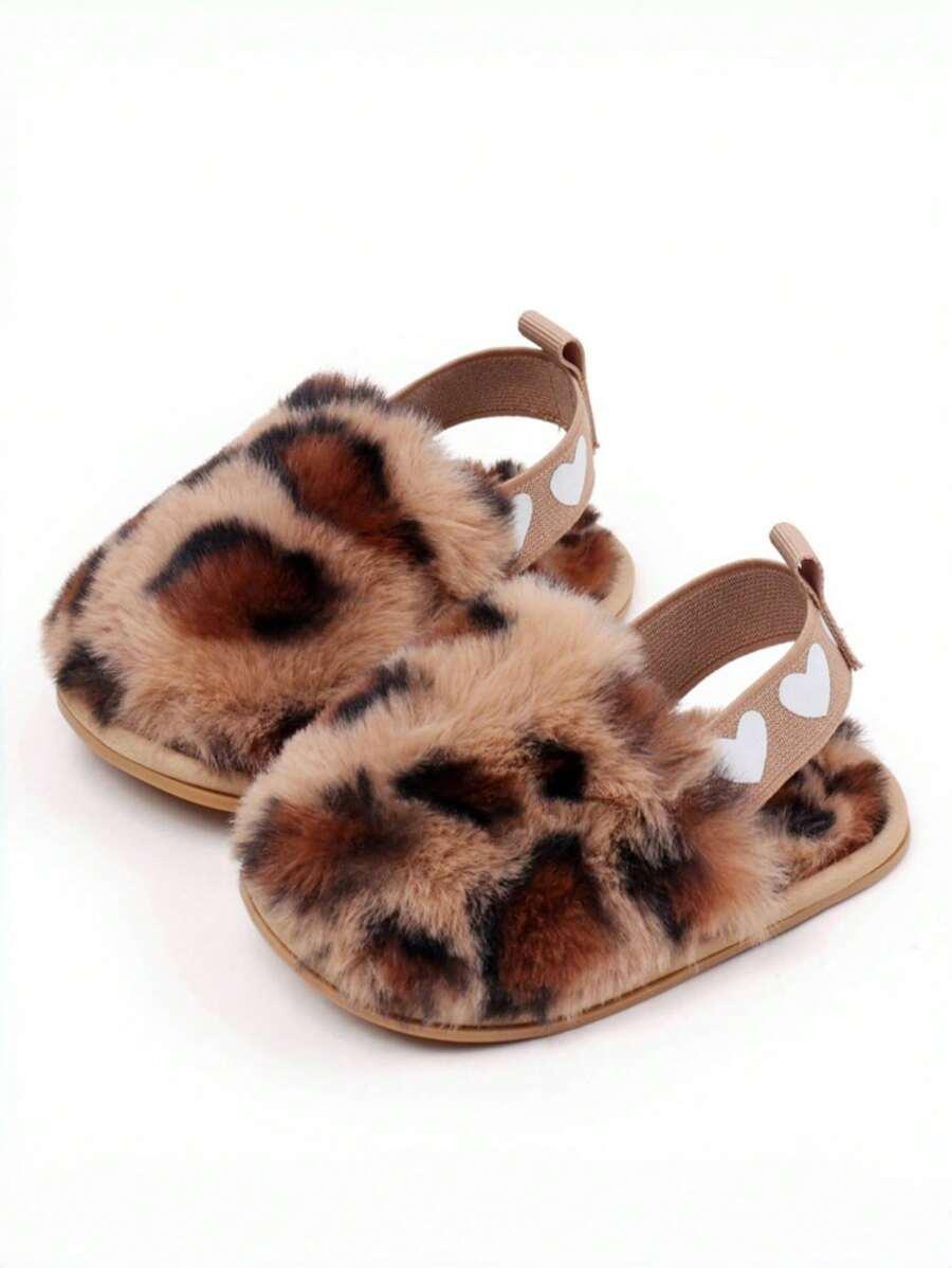 fluffy kapcie wzór 