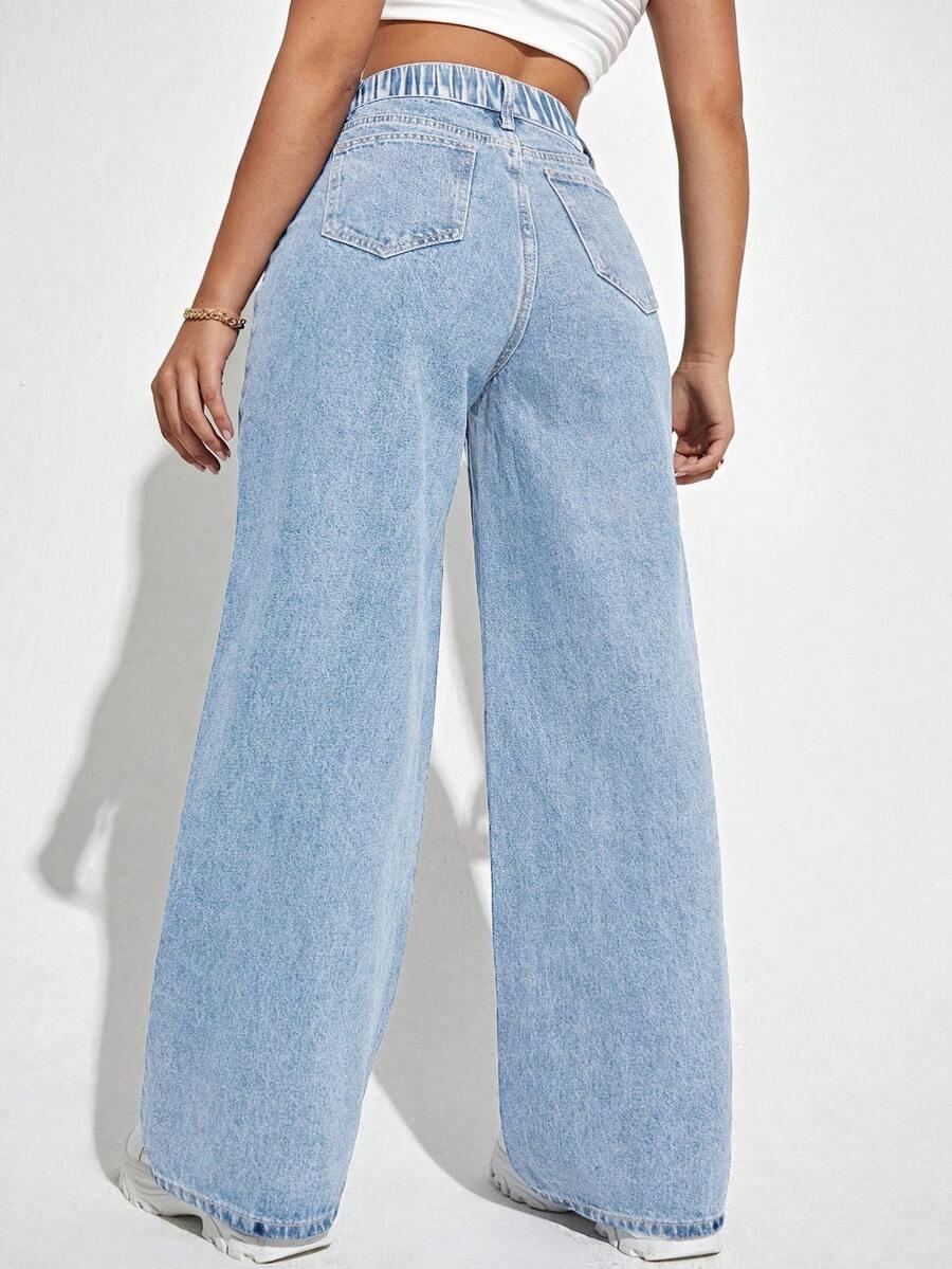 niebieskie spodni jeans