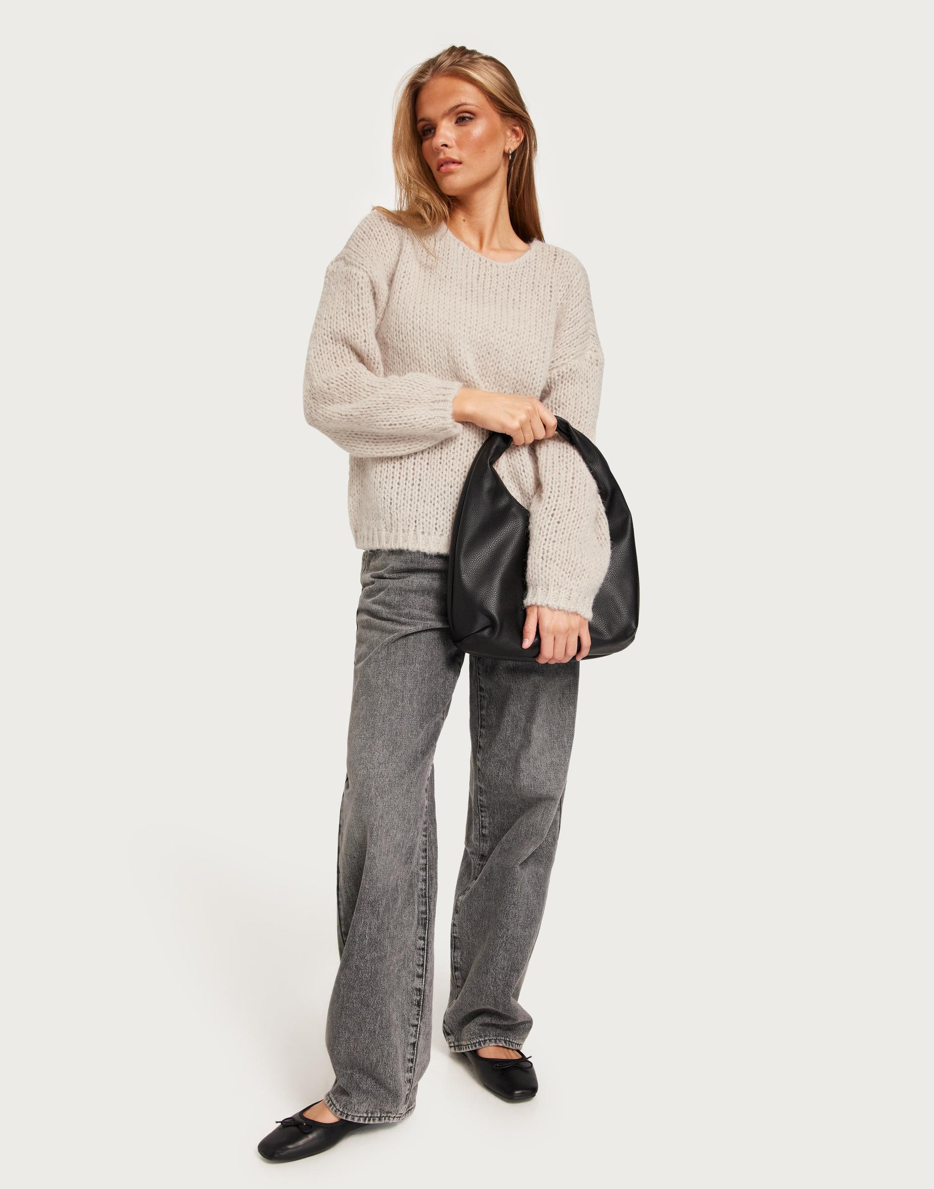 BEŻOWY PLECIONY SWETER OVERSIZE