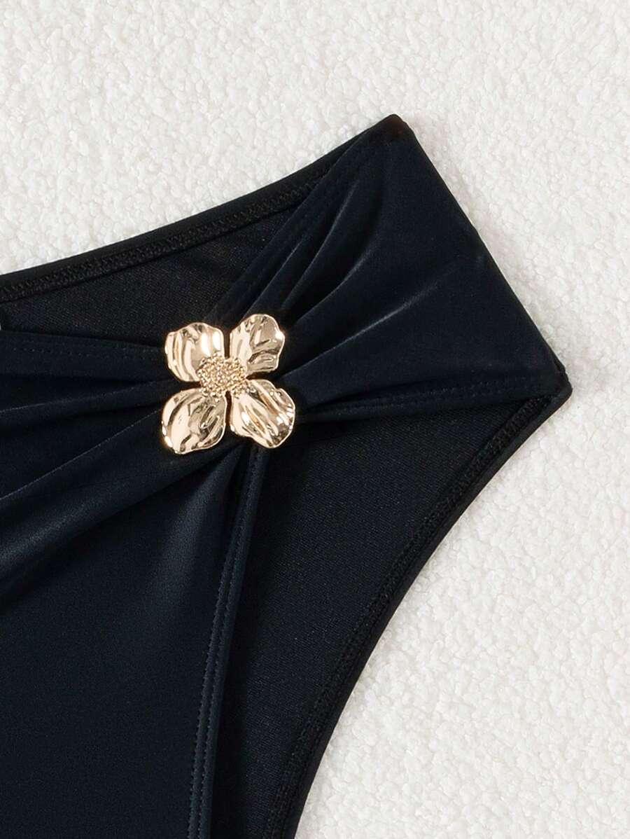 czarny dół od bikini zdobienie kwiat