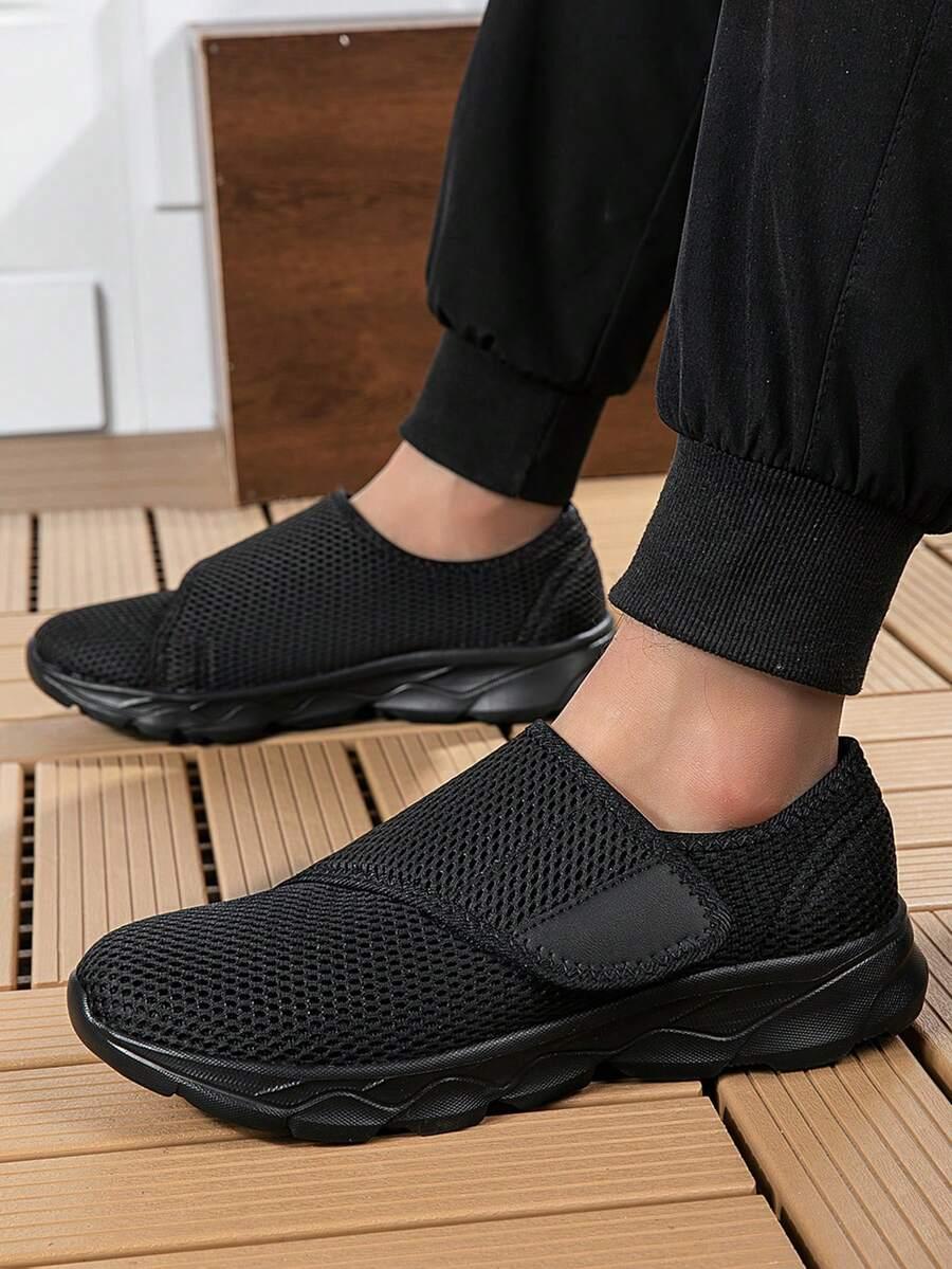czarne buty sportowe