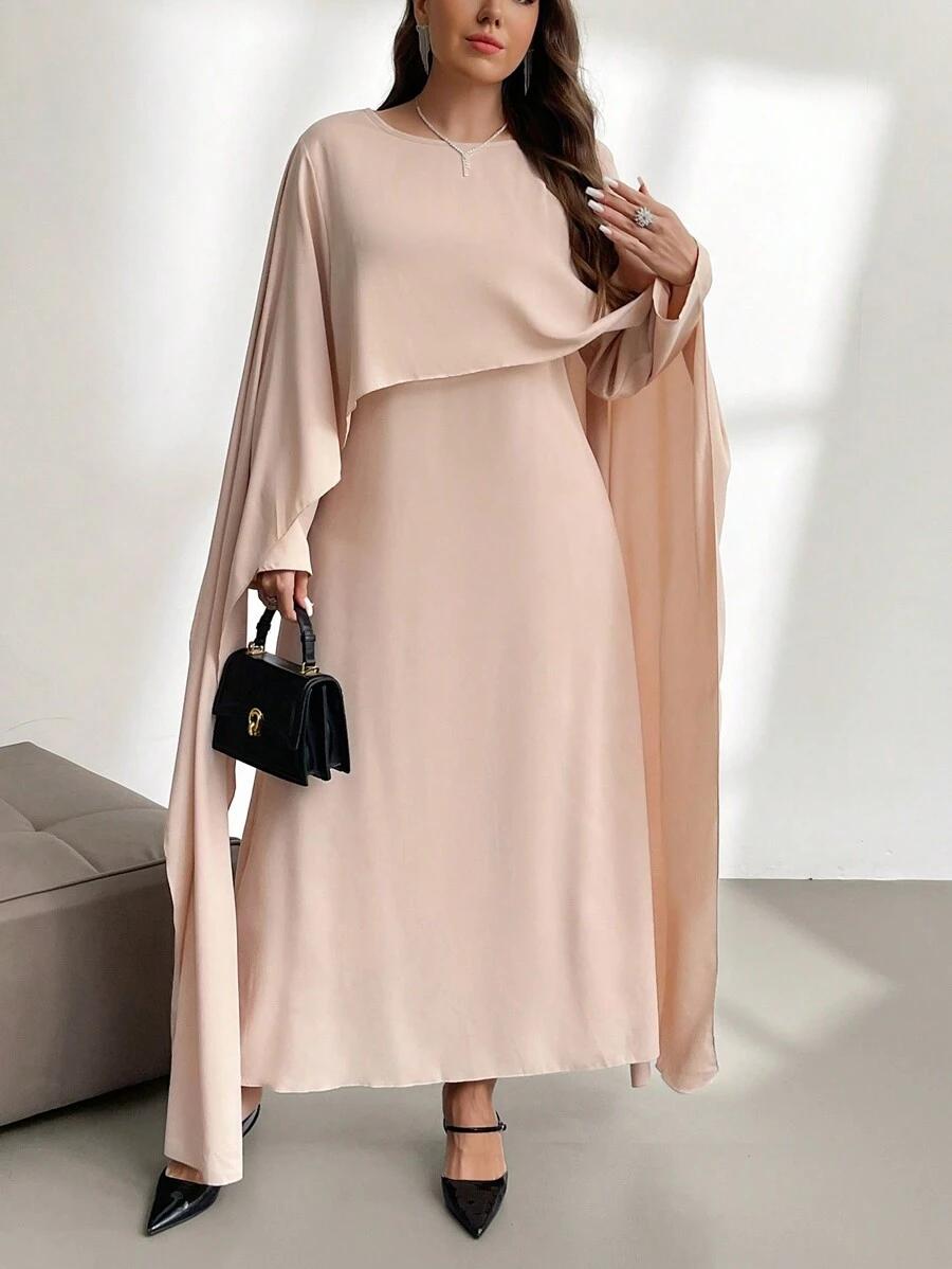 ELEGANCKA SUKIENKA MAXI Z PELERYNĄ 