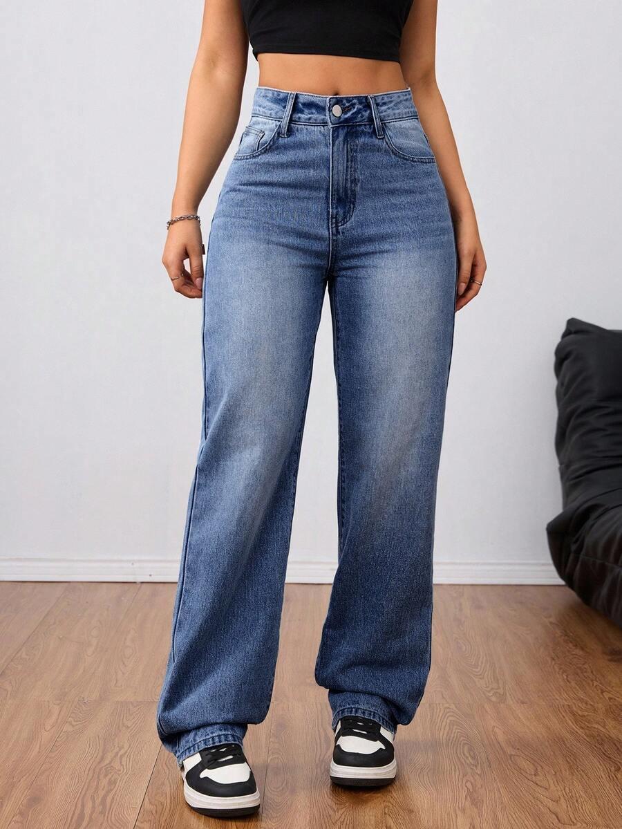 niebieskie spodnie jeans 