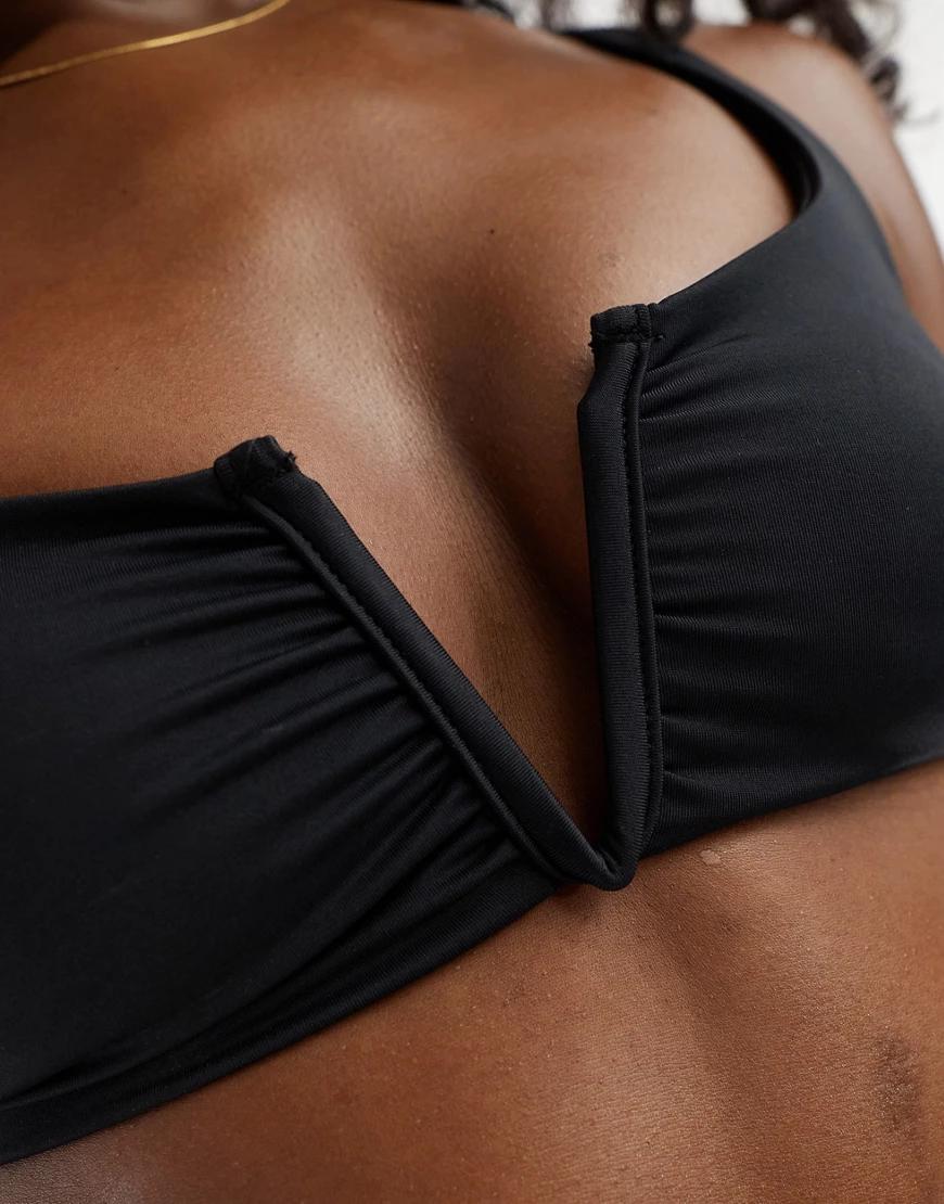 CZARNA GÓRA OD BIKINI V-NECK FISZBINY 