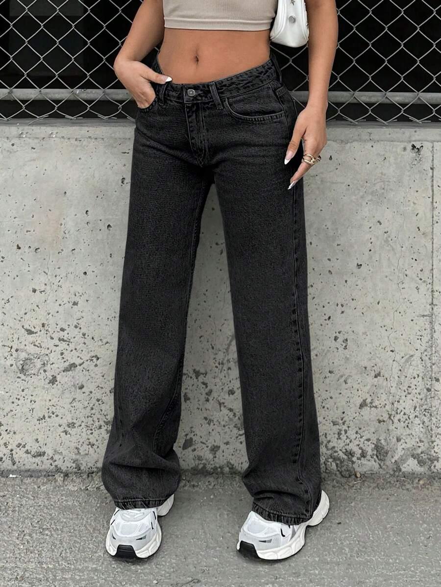 czarne spodnie jeans