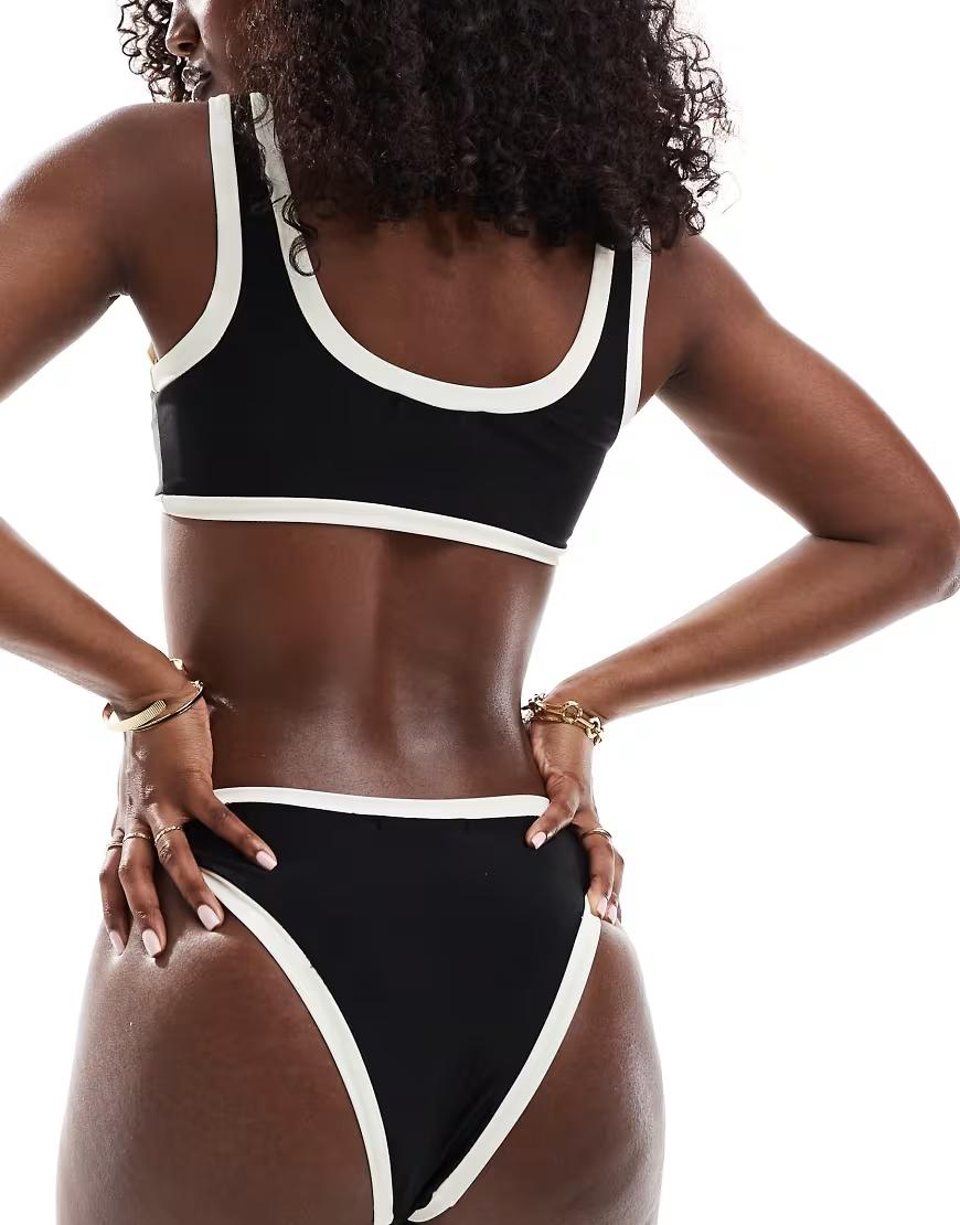 góra od bikini kontrast