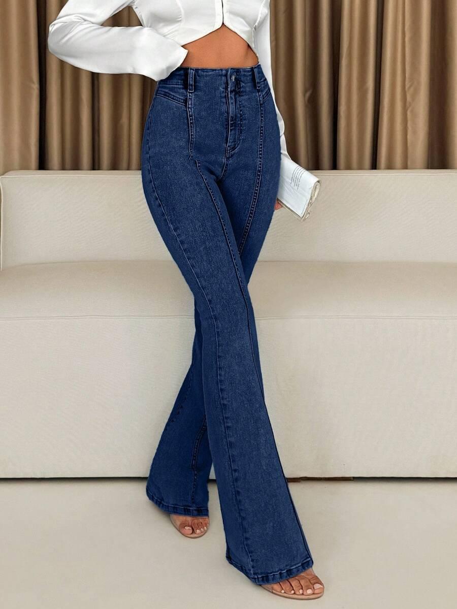 niebieskie spodnie jeans dzwony