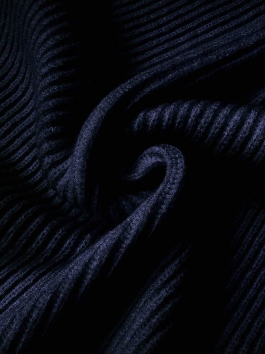 granatowy sweter dzianina 