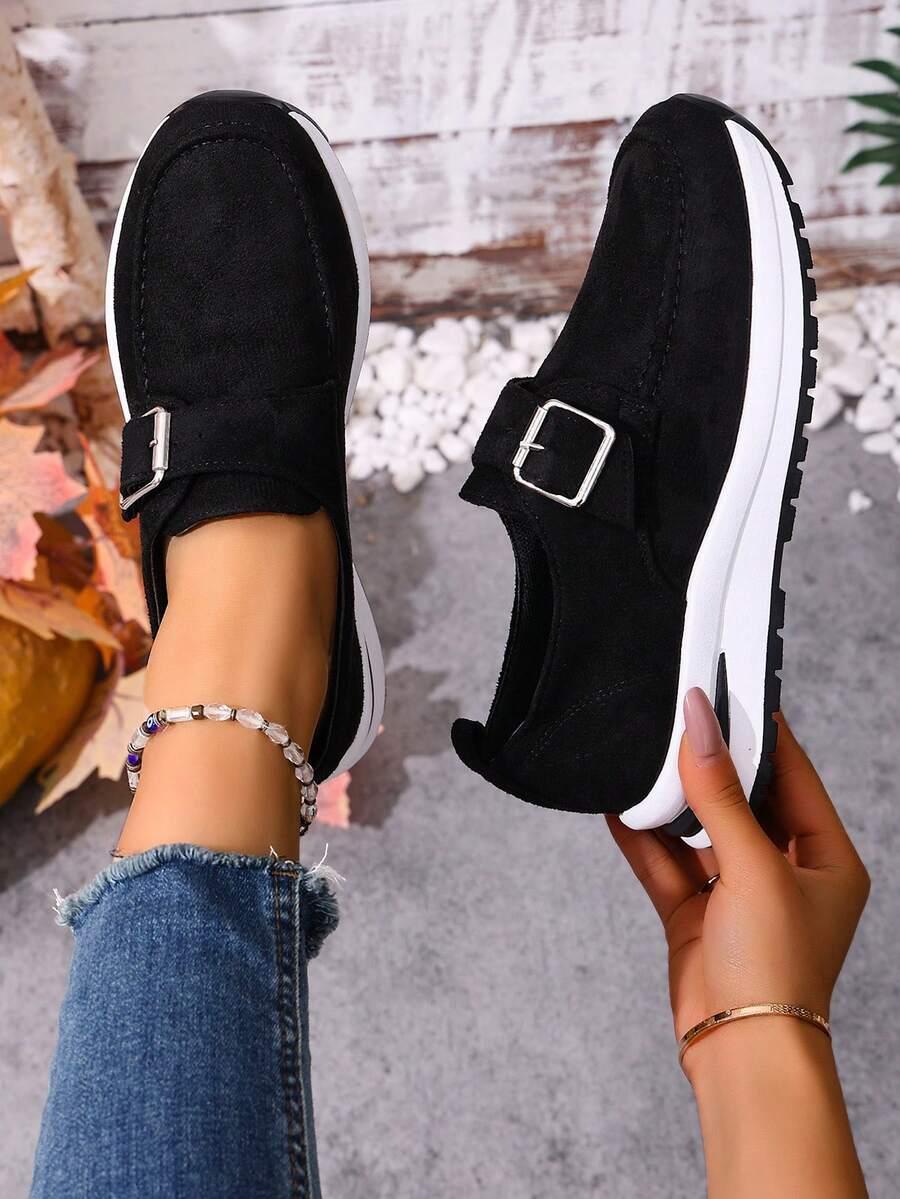 czarne buty sportowe 