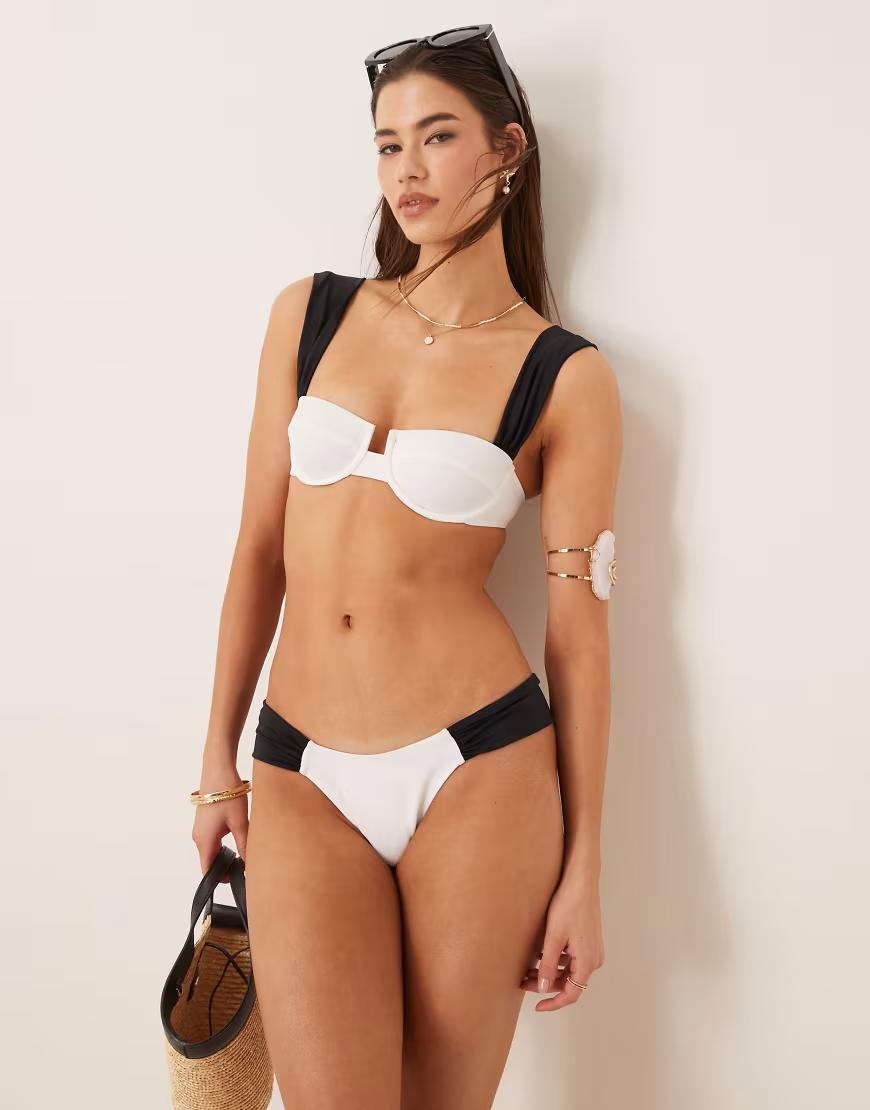GÓRA OD BIKINI KONTRAST