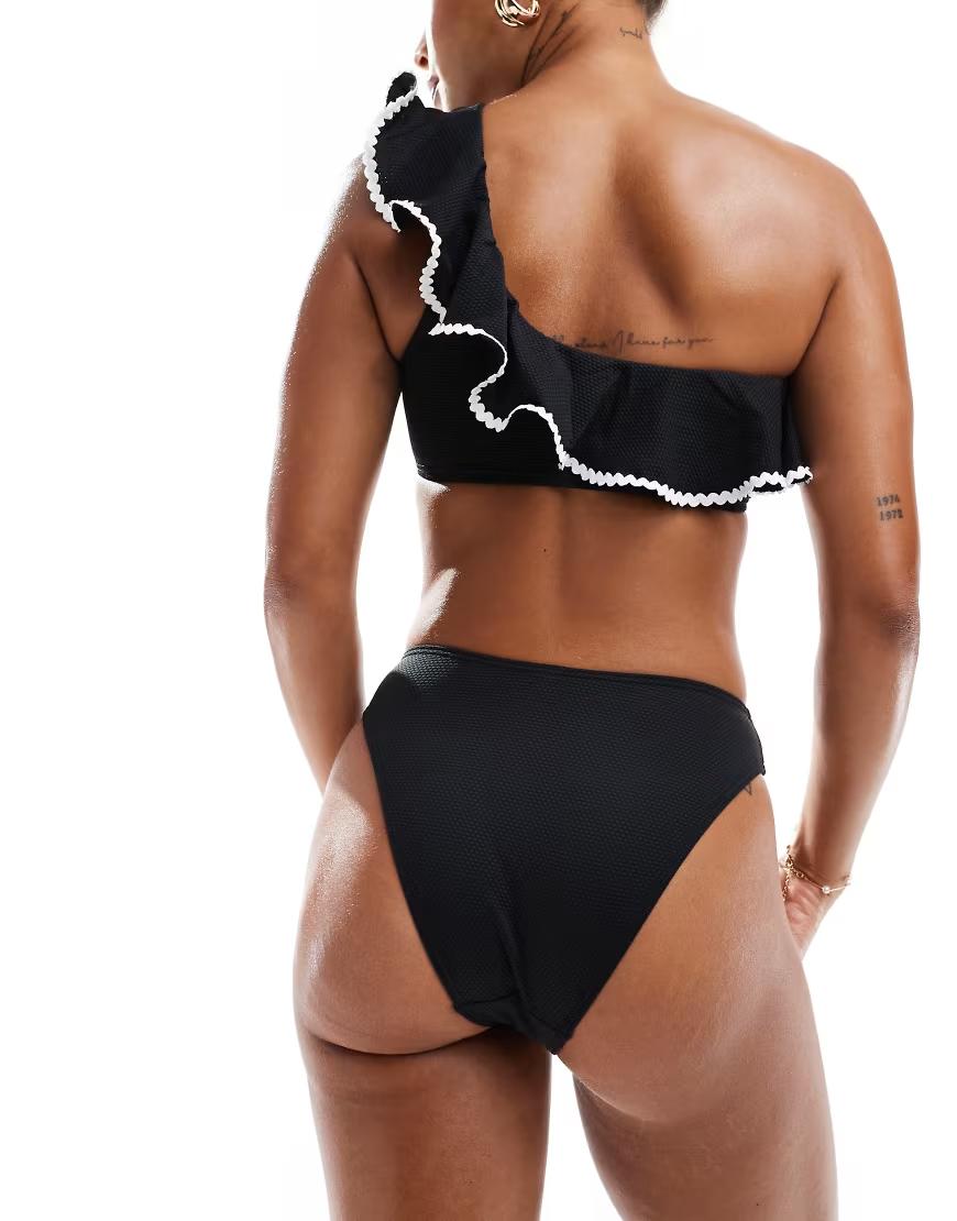 CZARNY DÓŁ OD BIKINI 