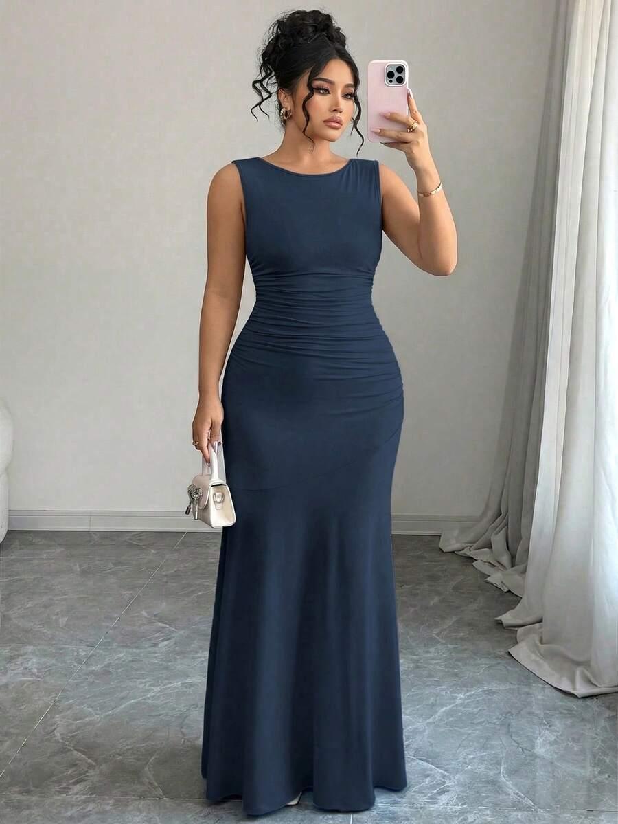 niebieska sukienka maxi