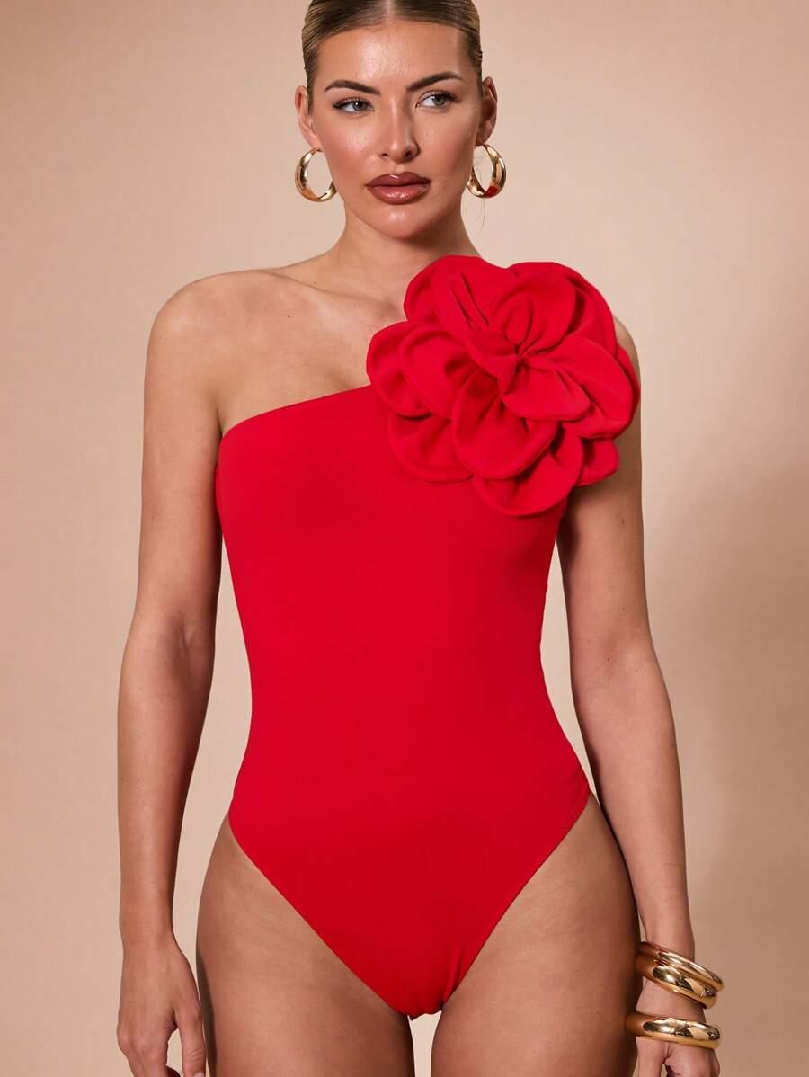 czerwone body zdobienie 