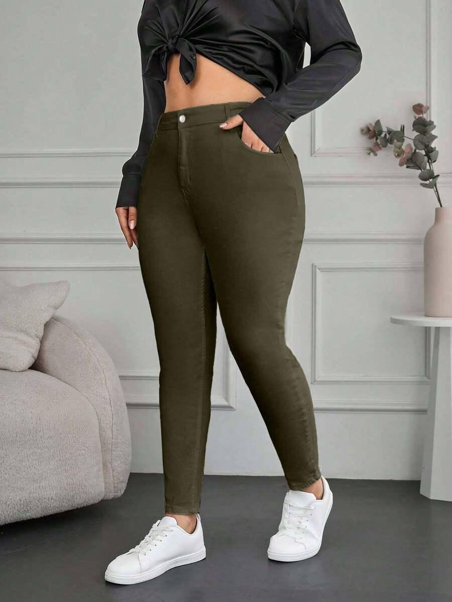 zielone spodnie jeansowe