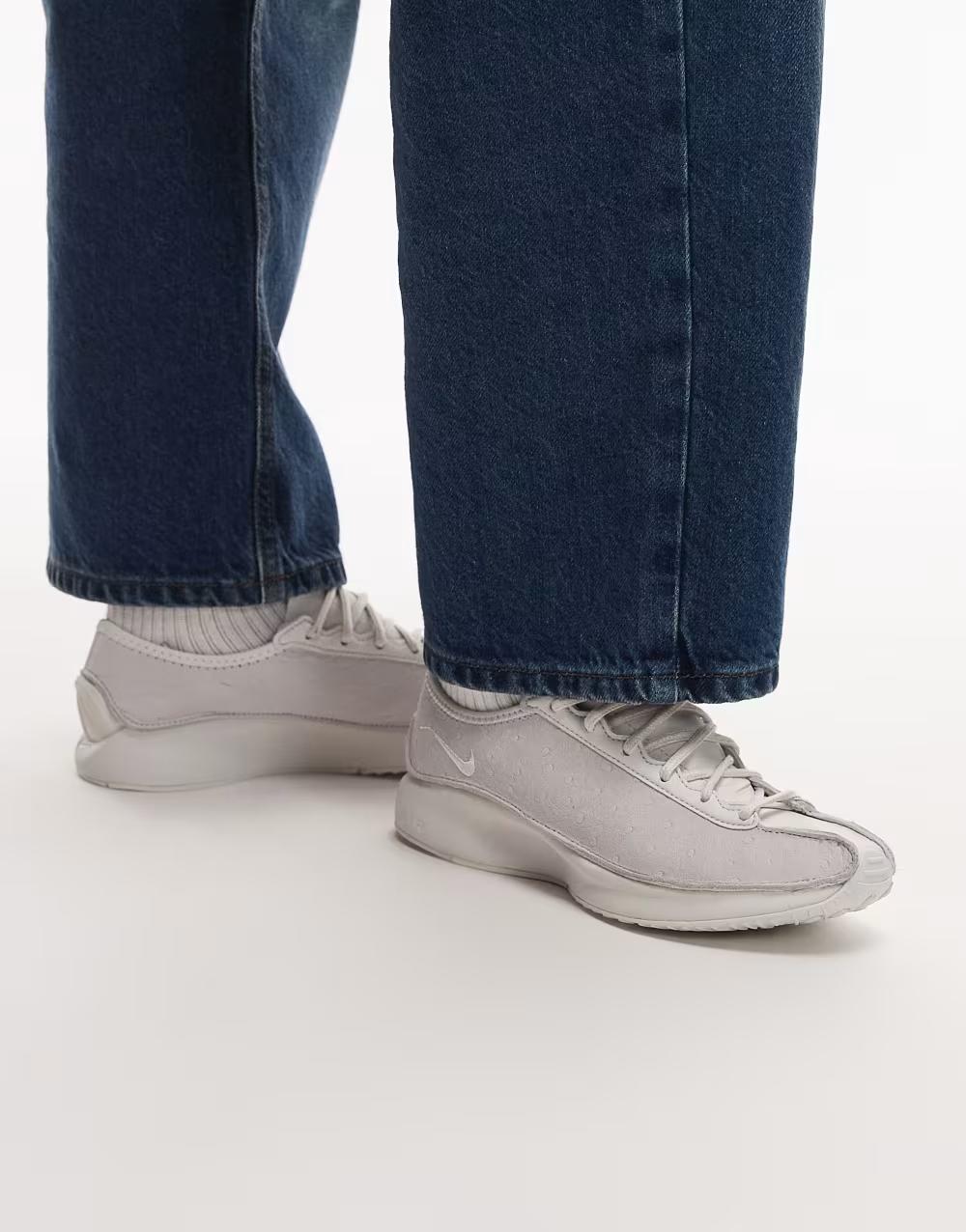 białe Buty sportowe Nike Air Superfly
