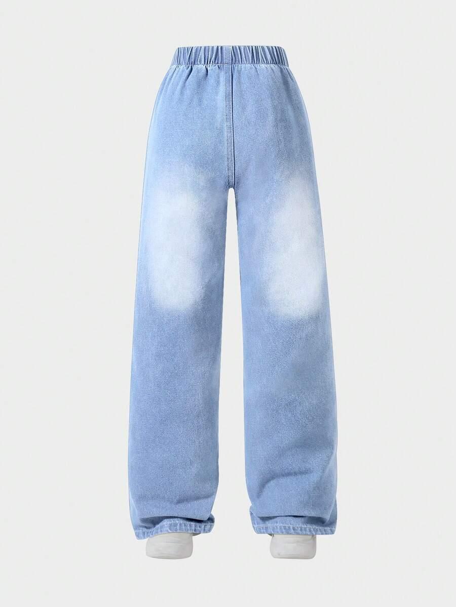 niebieskie spodnie jeans