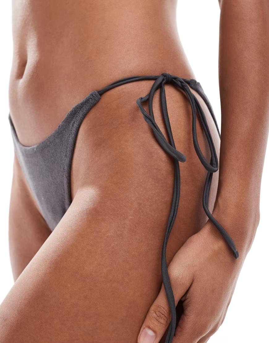 szary dół od bikini 