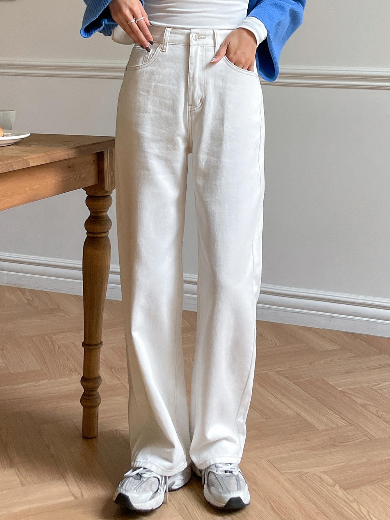 białe spodnie jeans 