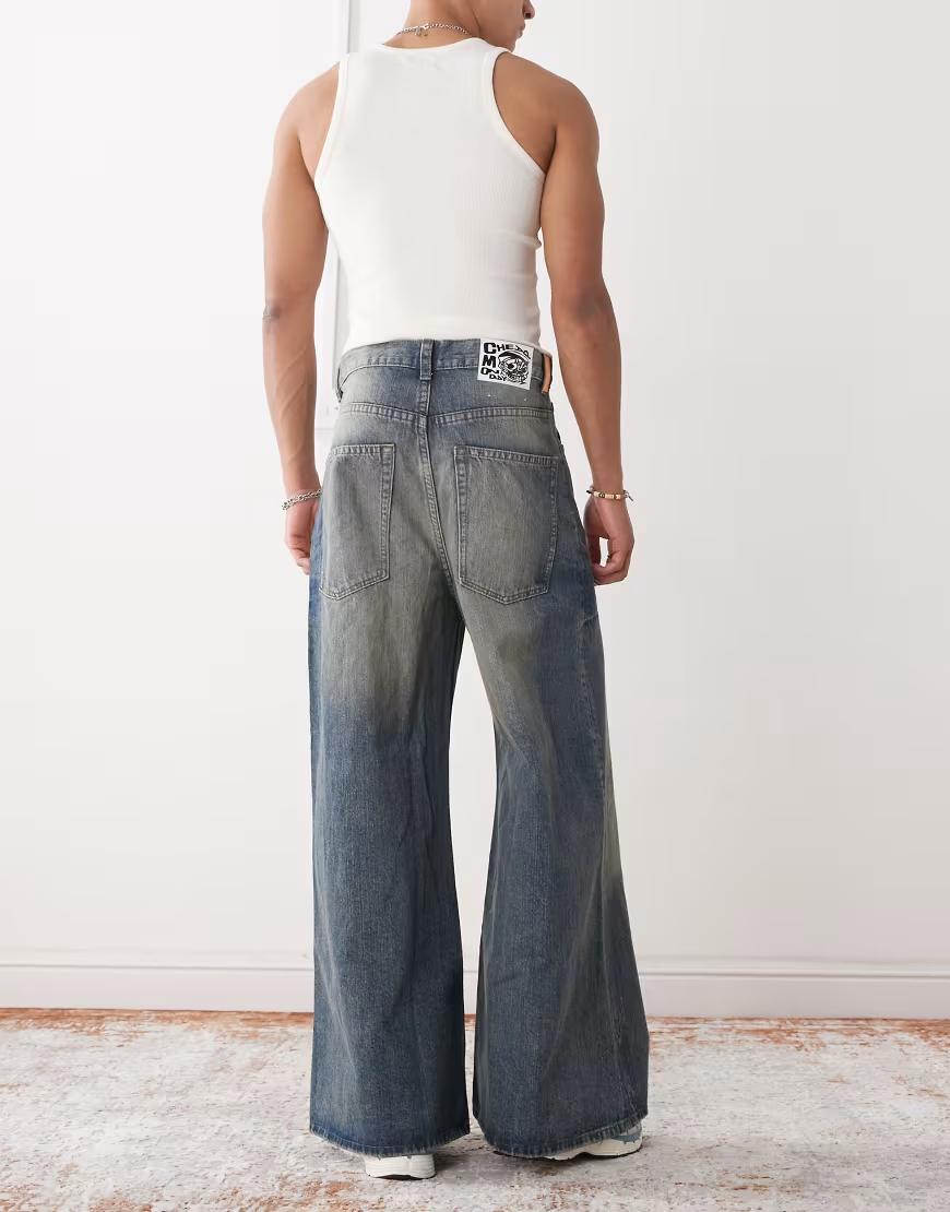 niebieskie spodnie jeans kieszenie