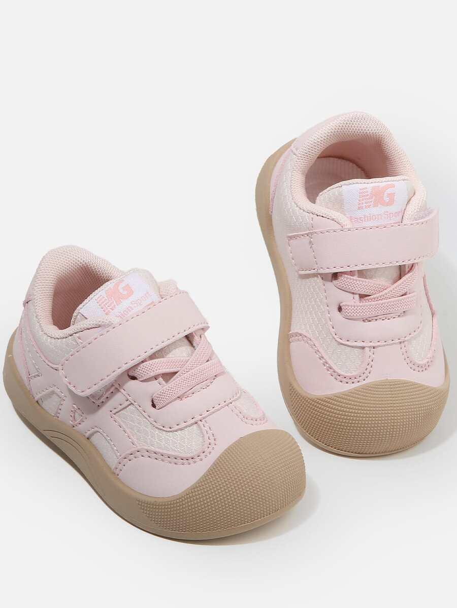 różowe buty na rzepy