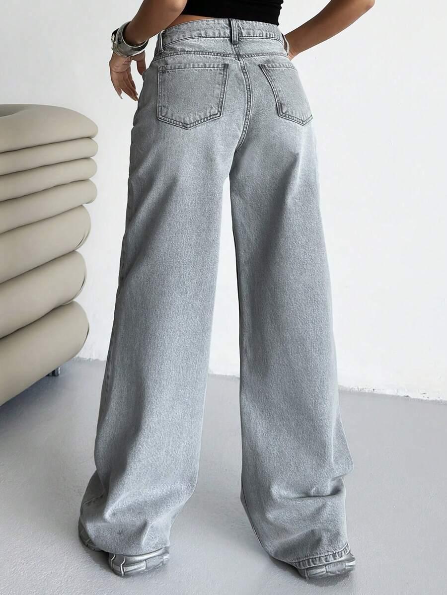 szare spodnie jeans