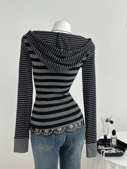sweter w paski