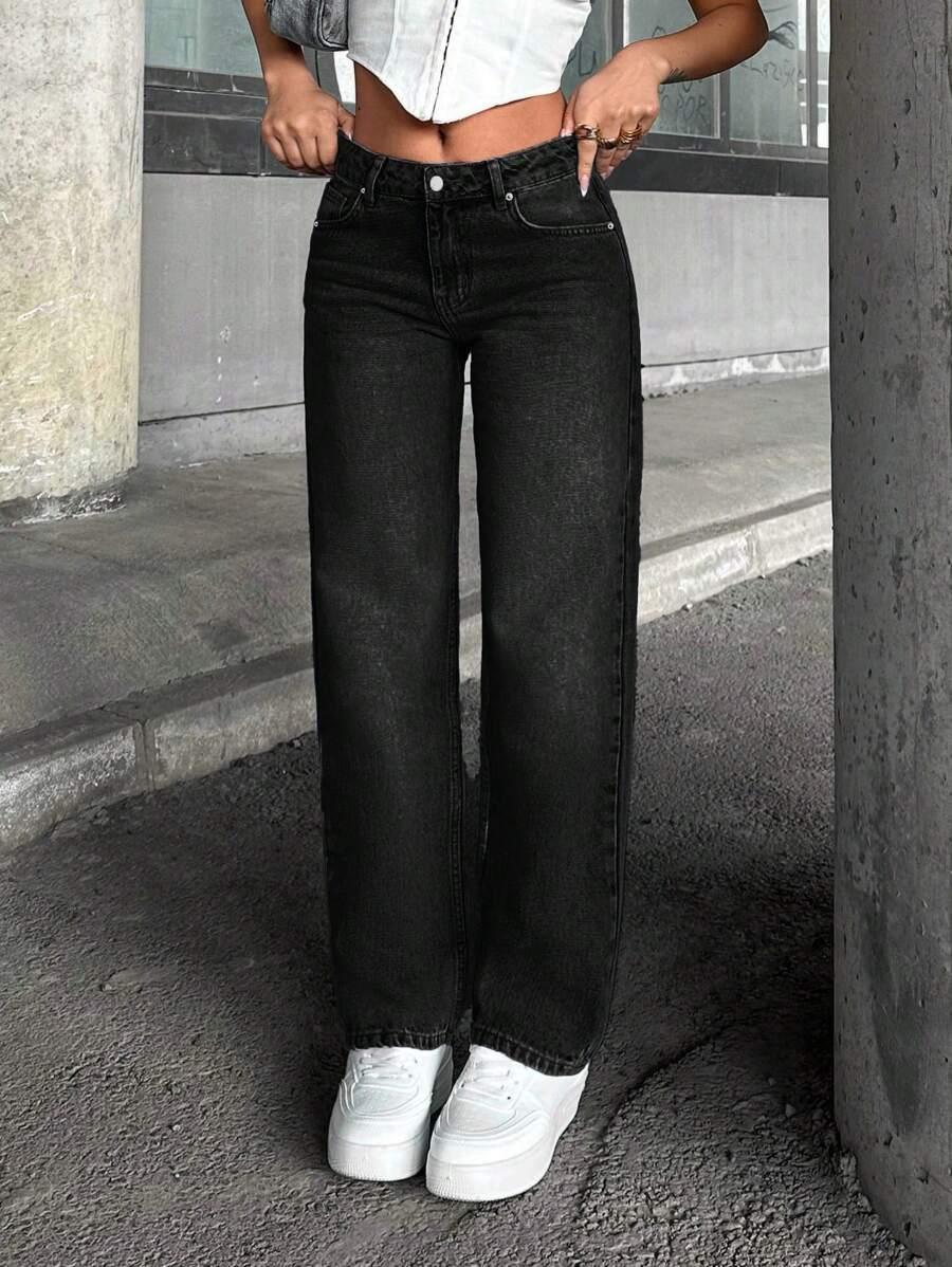 czarne spodnie jeans