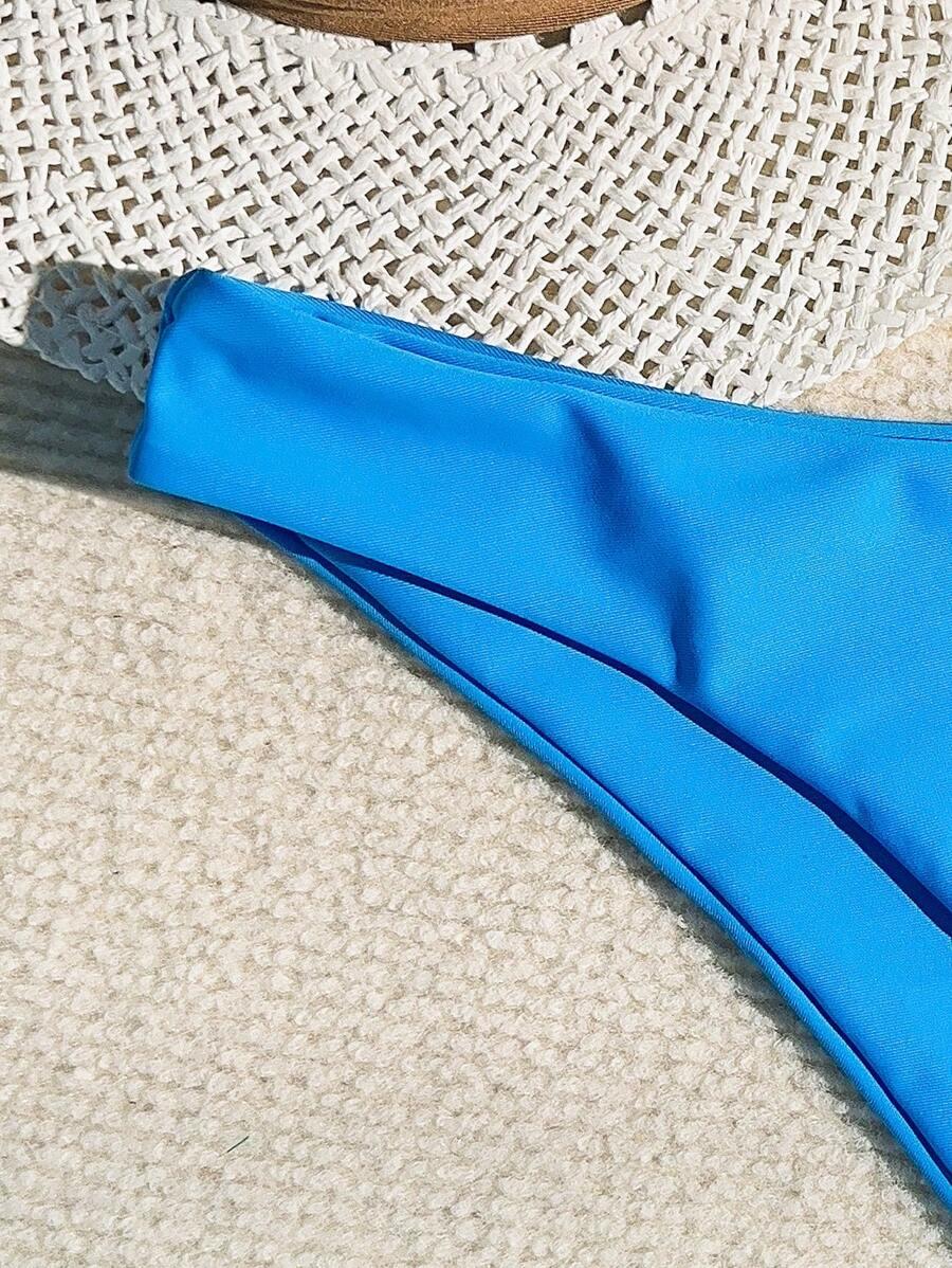 DÓŁ OD BIKINI