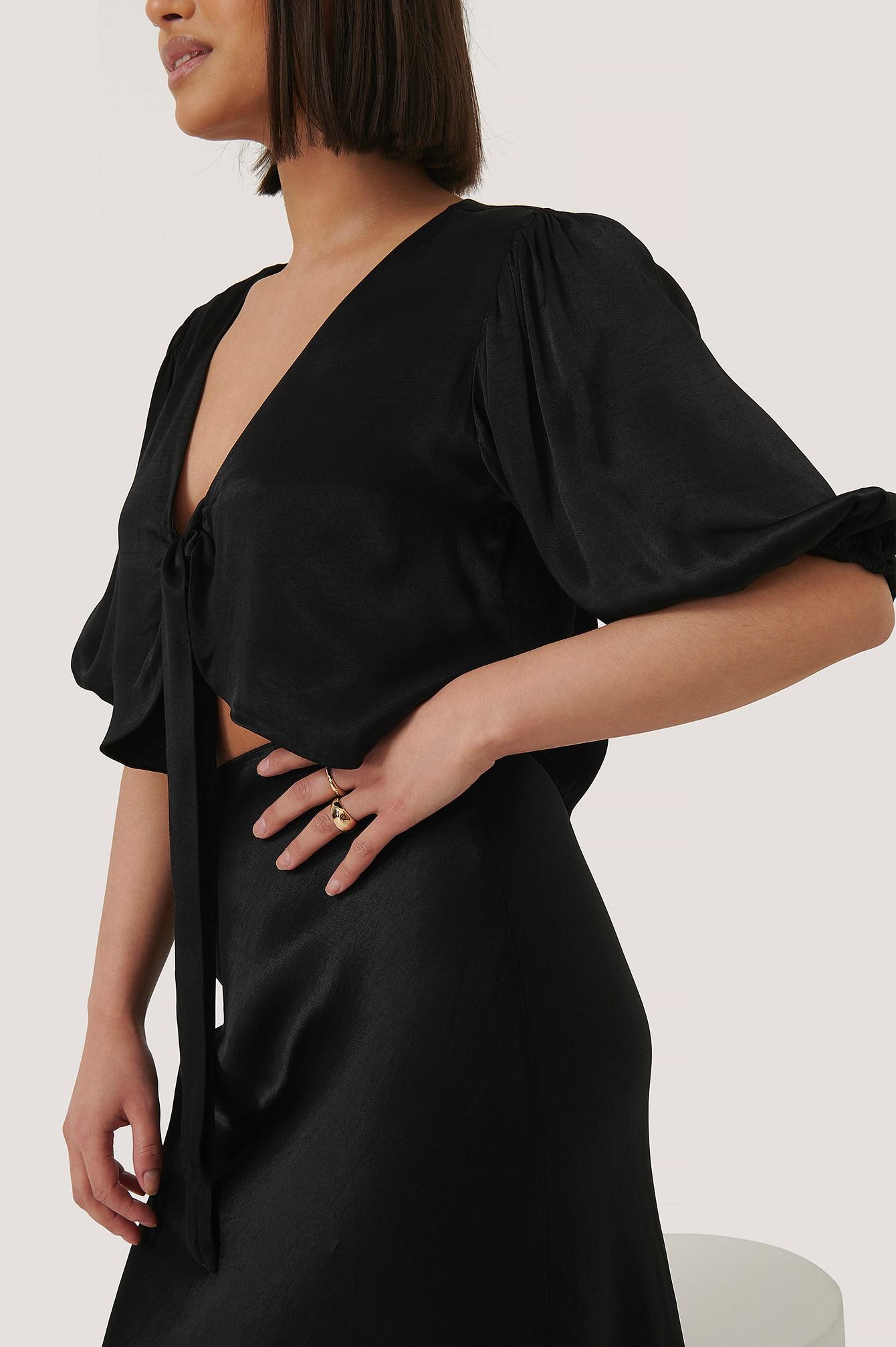 SATYNOWY TOP V-NECK WIĄZANIE