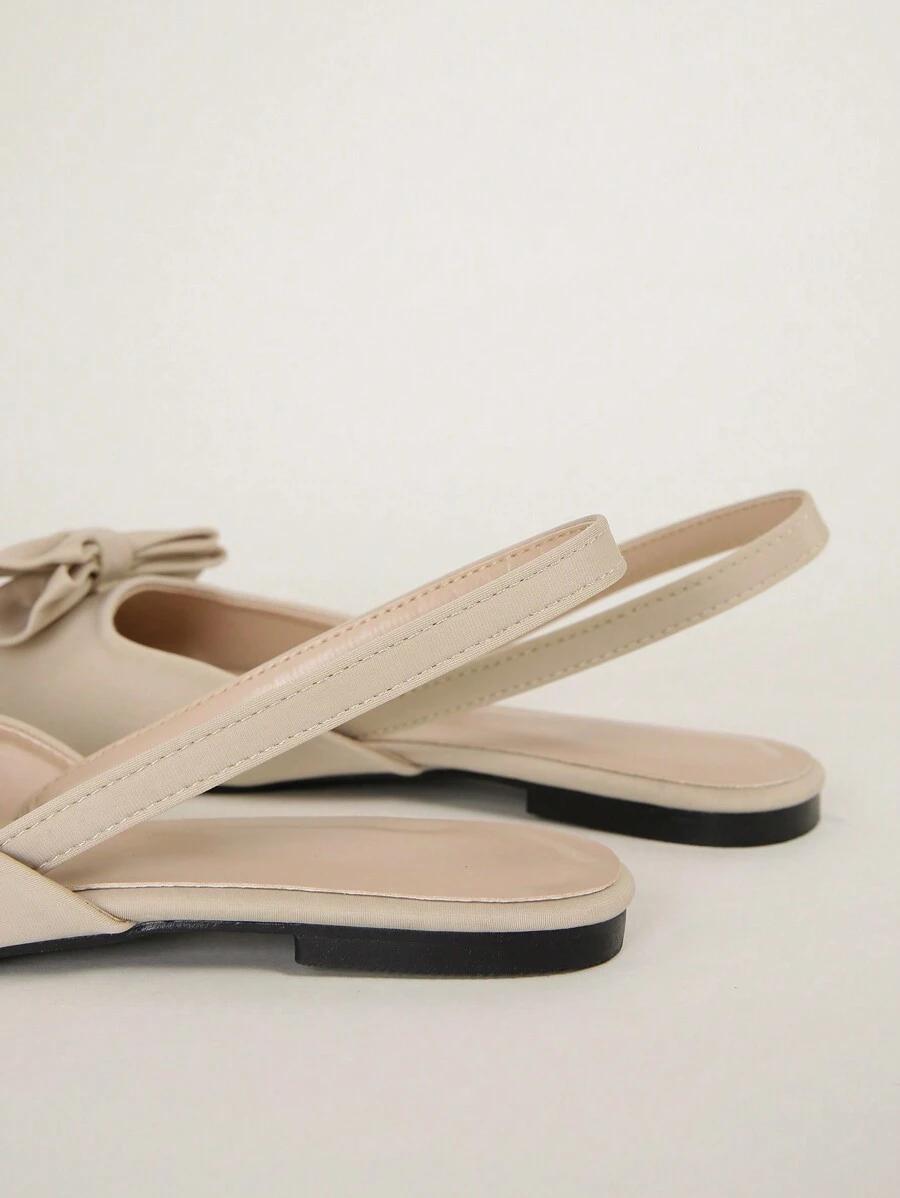 beżowe baleriny kokarda szpic
