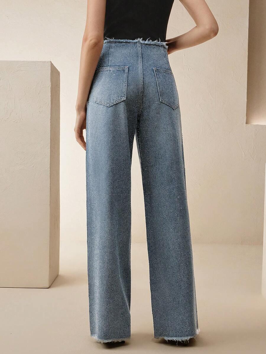 niebieskie spodnie jeans zdobienie