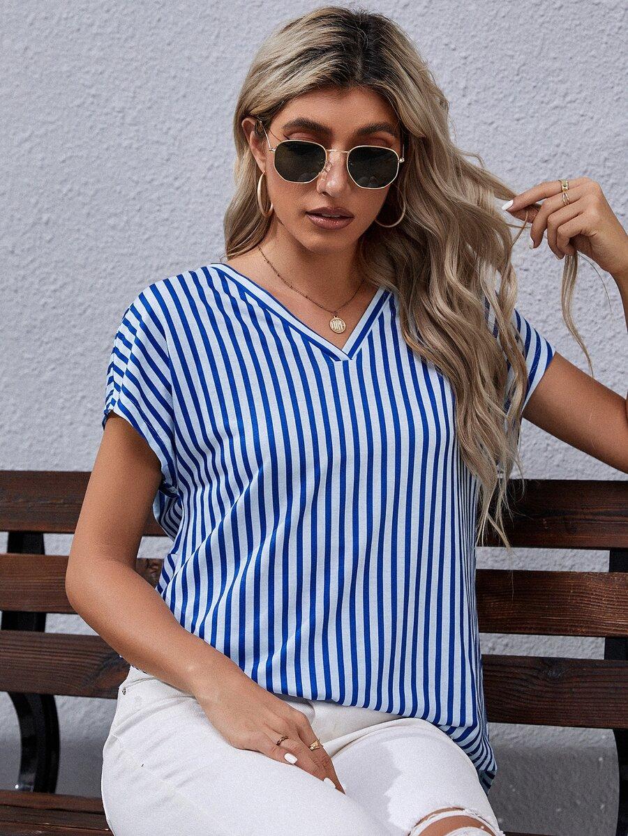 niebieska bluzka w paski v-neck